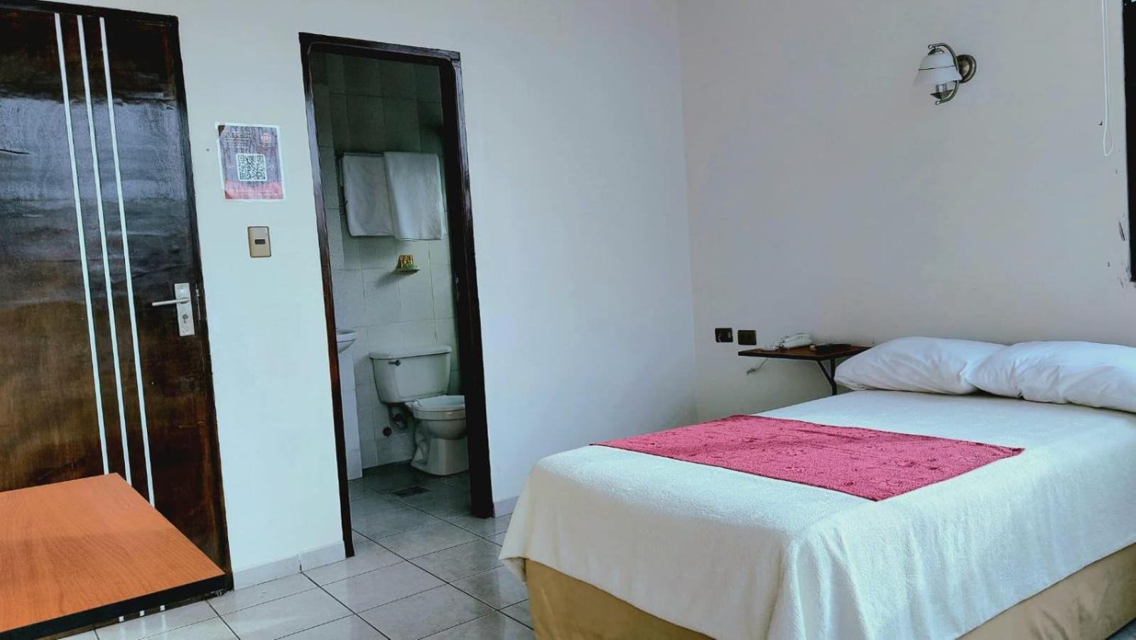 Hotel Plaza Center Santa Cruz de La Sierra Bagian luar foto